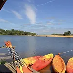 مكان تخييم Les Pieds Dans L'eau, Le Coeur En *