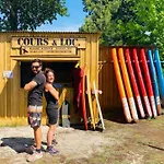 Les Pieds Dans L'eau, Le Coeur En Camping