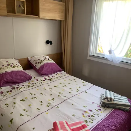 Campingplads Les Pieds Dans L'eau, Le Coeur En