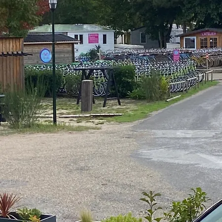 Camping Chez Isabelle Et Francois - Les Pieds Dans L'eau , Le Coeur En Lège-Cap-Ferret