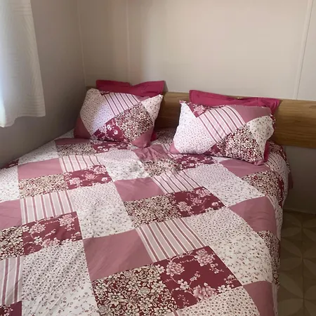 Campingplads Les Pieds Dans L'eau, Le Coeur En *