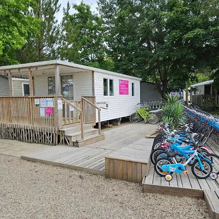 Campingplads Les Pieds Dans L'eau, Le Coeur En Lège-Cap-Ferret
