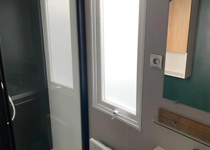 Les Pieds Dans L'eau, Le Coeur En Campingplads *