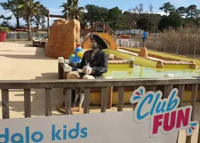 Les Pieds Dans L'eau, Le Coeur En Lège-Cap-Ferret